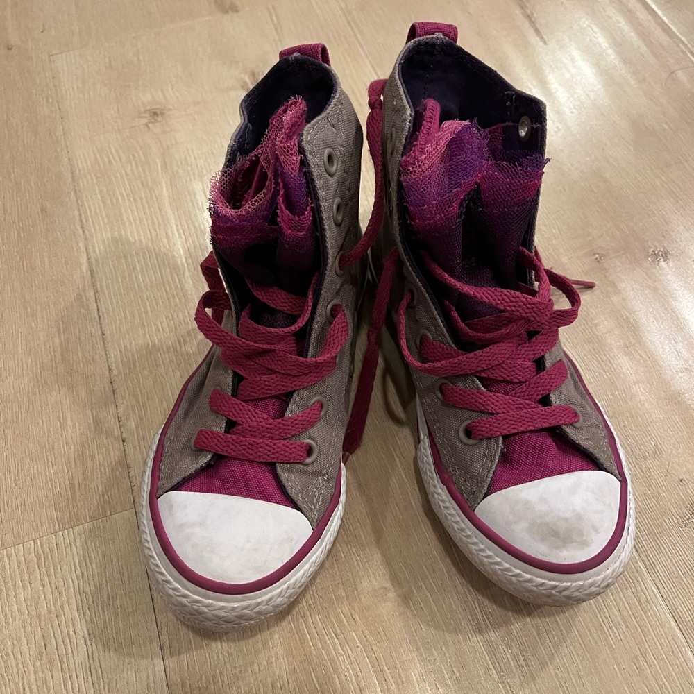 Tulle Converse High-tops
